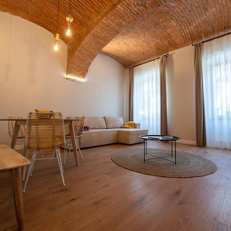 Apollo Brasovul Istoric Apartment Ngoại thất bức ảnh